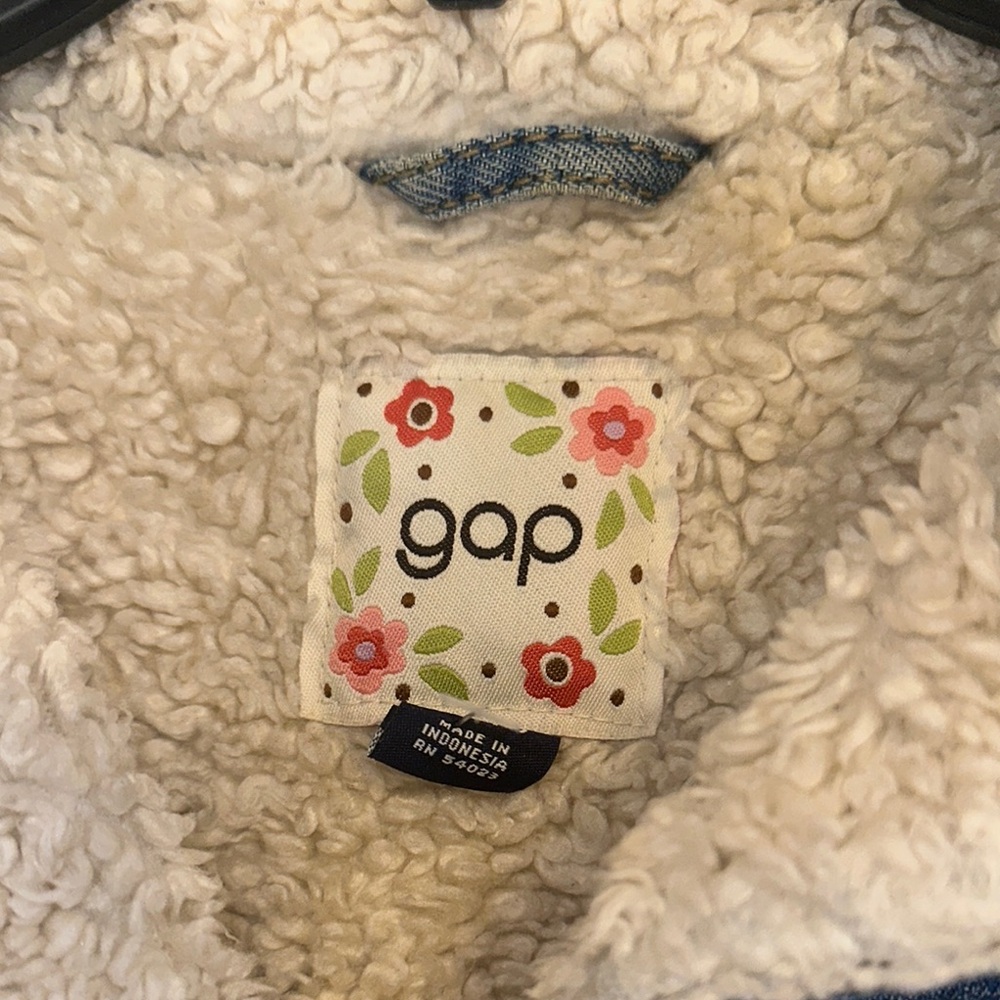 GAP Denim Jacket with Floral Embroidery and Fleece Collar - Picture 3 of 8